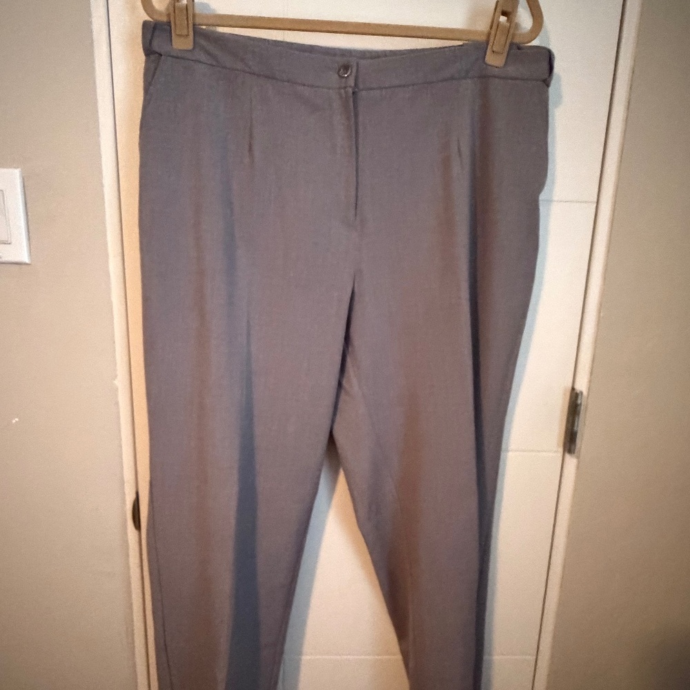 AVENUE Gray Trousers (16P)